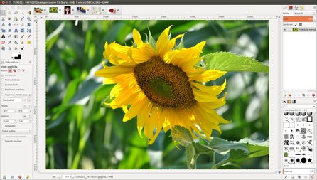 GIMP 2.8 v jednom okně