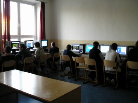 Učebna informatiky na Spojené škole Novohradské