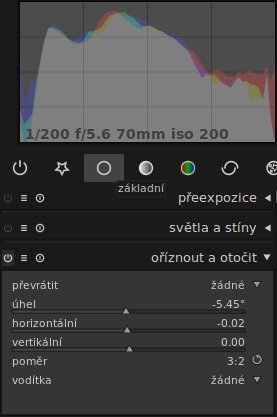 Vyrovnaný histogram a nastavený modul oříznout a otočit