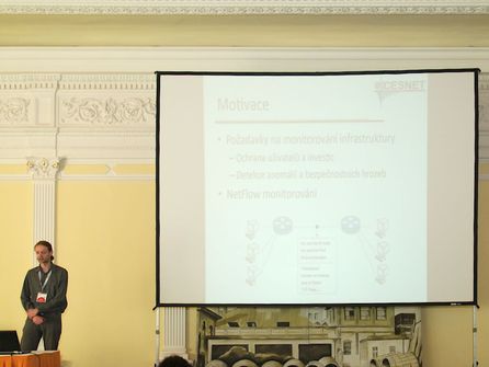 Prezentace Viktora Puše o softwarovém monitorování rychlých sítí