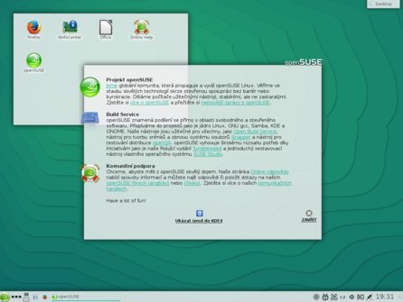 Vzhled prostředí KDE po prvním přihlášení