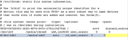 fstab so zakomentovaným inštalačným USB klúčom