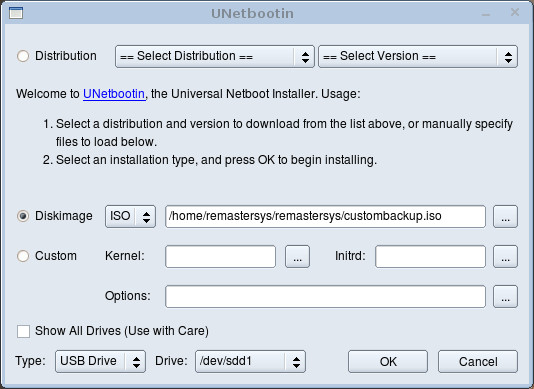 Pre vytvorenie USB kľúča z custombackup.iso nevyberajte distribúcie, ale ISO súbor, ktorý ste práve vytvorili pomocou Remastersy