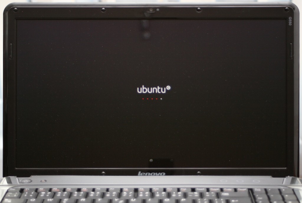 Ubuntu funguje prakticky bezproblémově