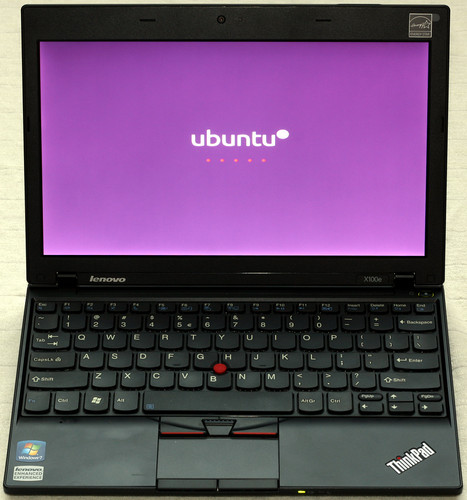 ThinkPad X100e při startu Ubuntu 10.04