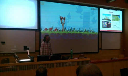 LinuxAlt 2010 - Angry Birds na plátně