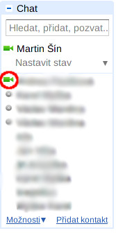 Panel Chat se seznamem kamarádů, zeleně jsou zvýrazněni přihlášení uživatelé